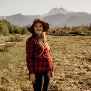 Meet your Posher, Gabriela